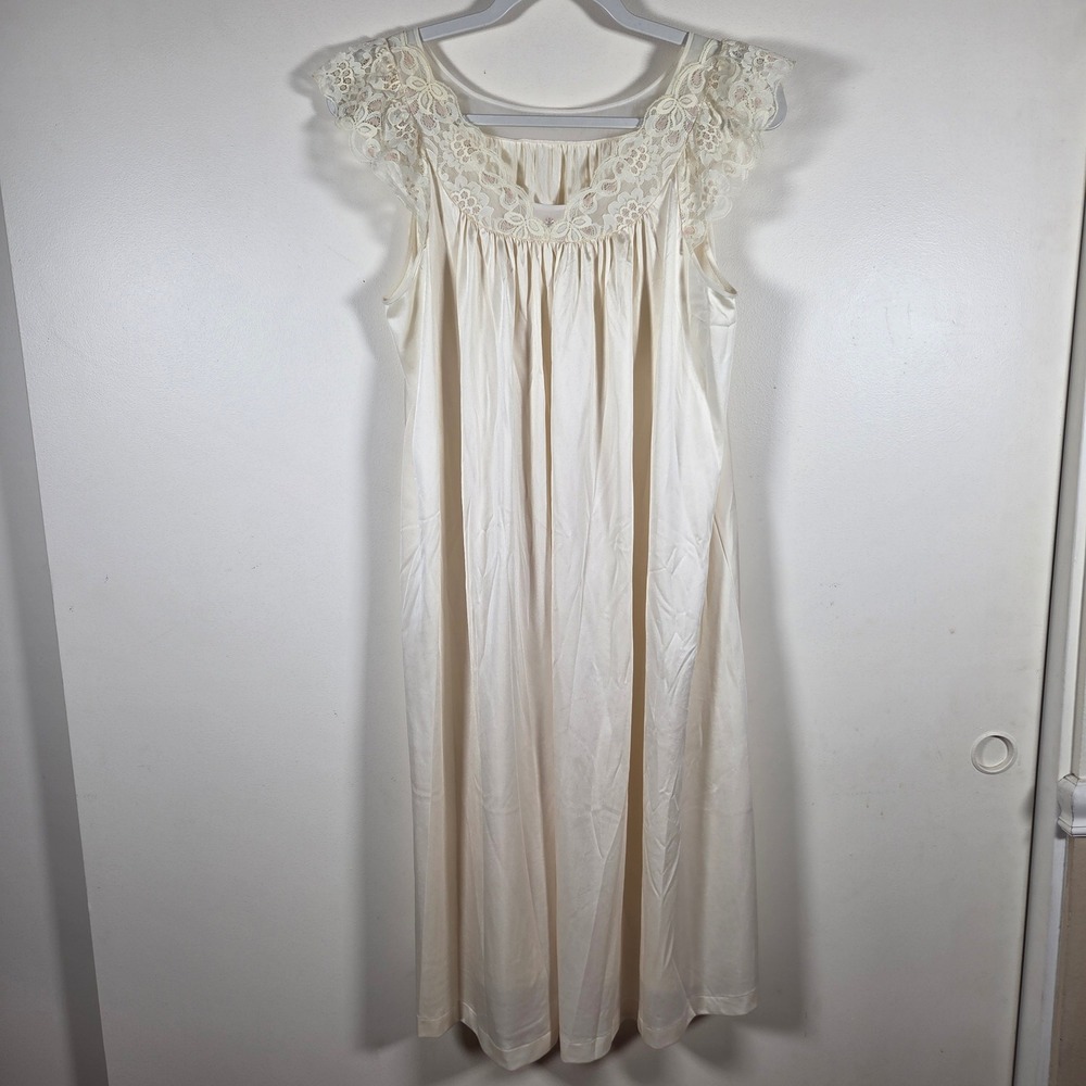Shadowline Nightgown Women M Cream Lace Flutter Sleeve Vintage Sleepwear Satin